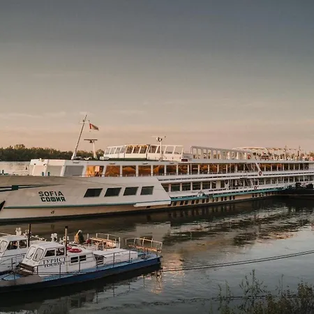 Boat Sofia Hotel 2*