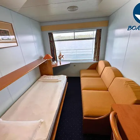 Hotel Boat Sofia 2*